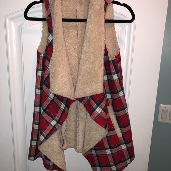 Plaid Vest with fur on inside - Picture 3 of 5